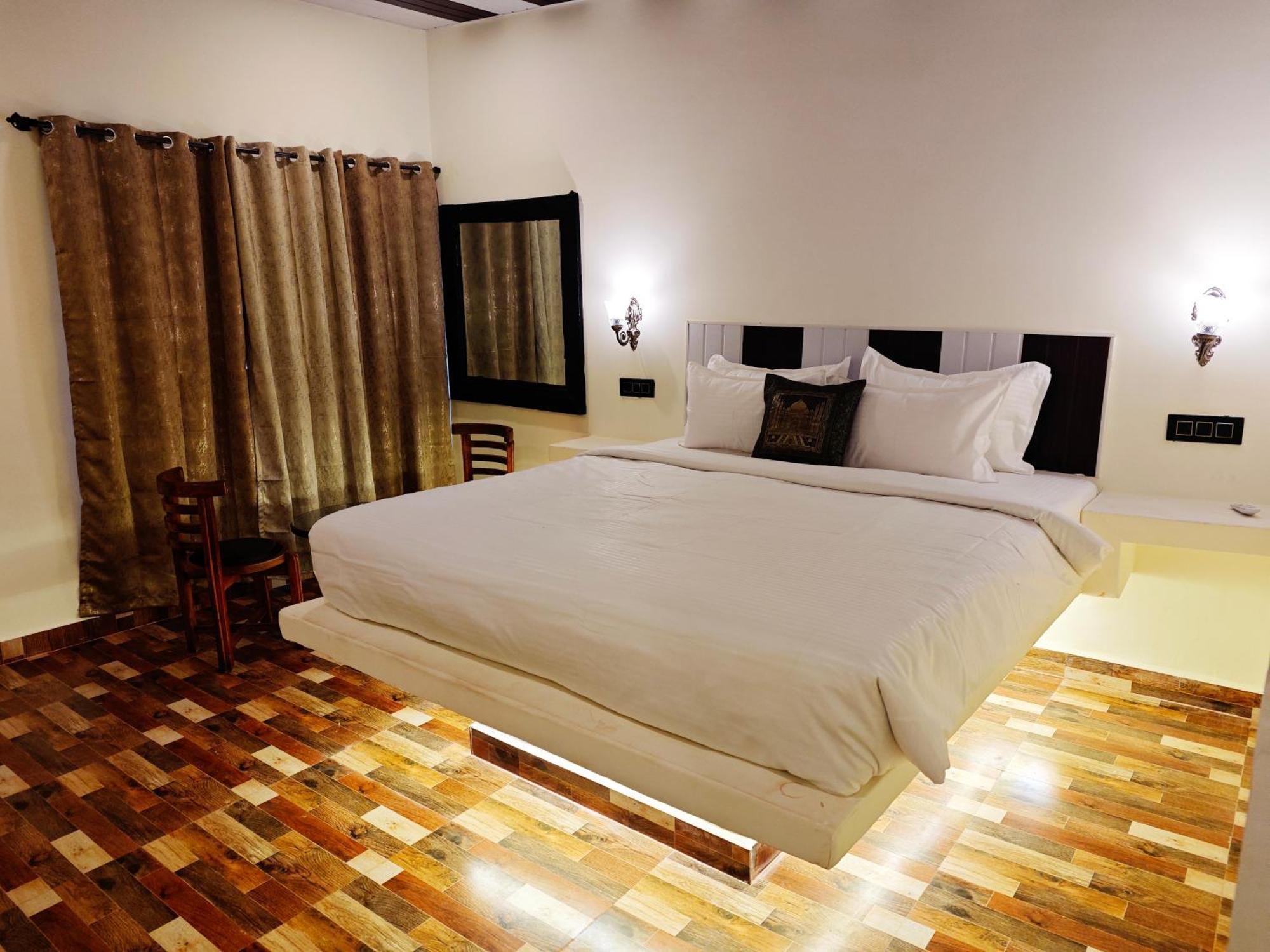 Hotel Kiom And 3*