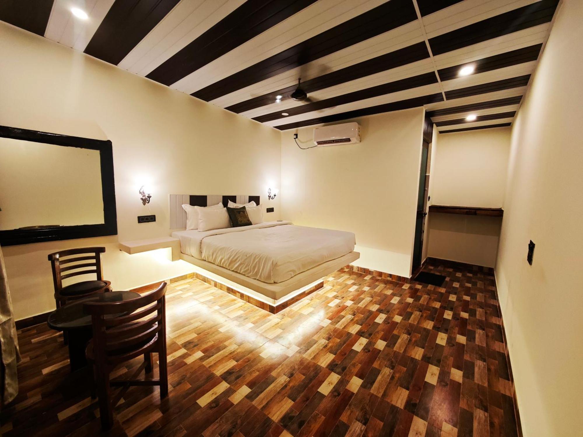 Hotel Kiom And 3*